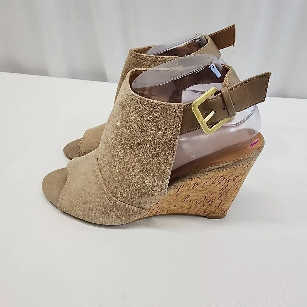 Nine West Size 8.5 Payton Suede Tan Leather Wedge Slingback Sandal Heels O